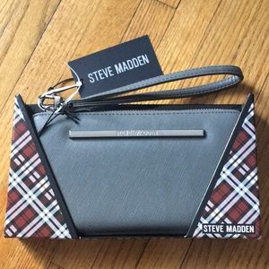 Steve Madden Wallet / Wristlet